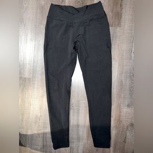 Women’s Alphalete crossover leggings